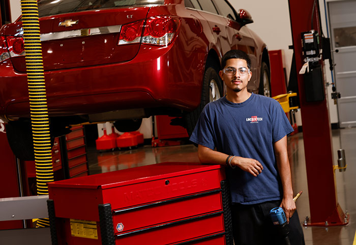 Student in automotive workshop
